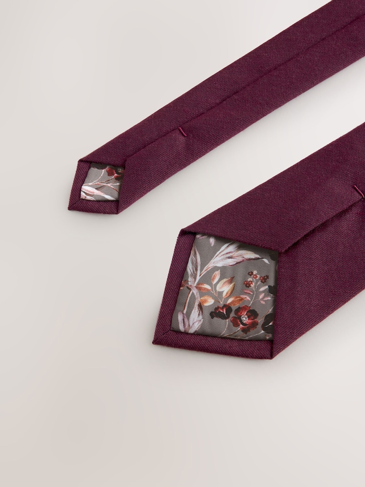 Rojo burdeos - Juego de corbata, pañuelo de bolsillo y alfiler de solapa - Imagen 4 de 4 Rojo burdeos - Juego de corbata, pañuelo de bolsillo y alfiler de solapa - Imagen 4 de 4