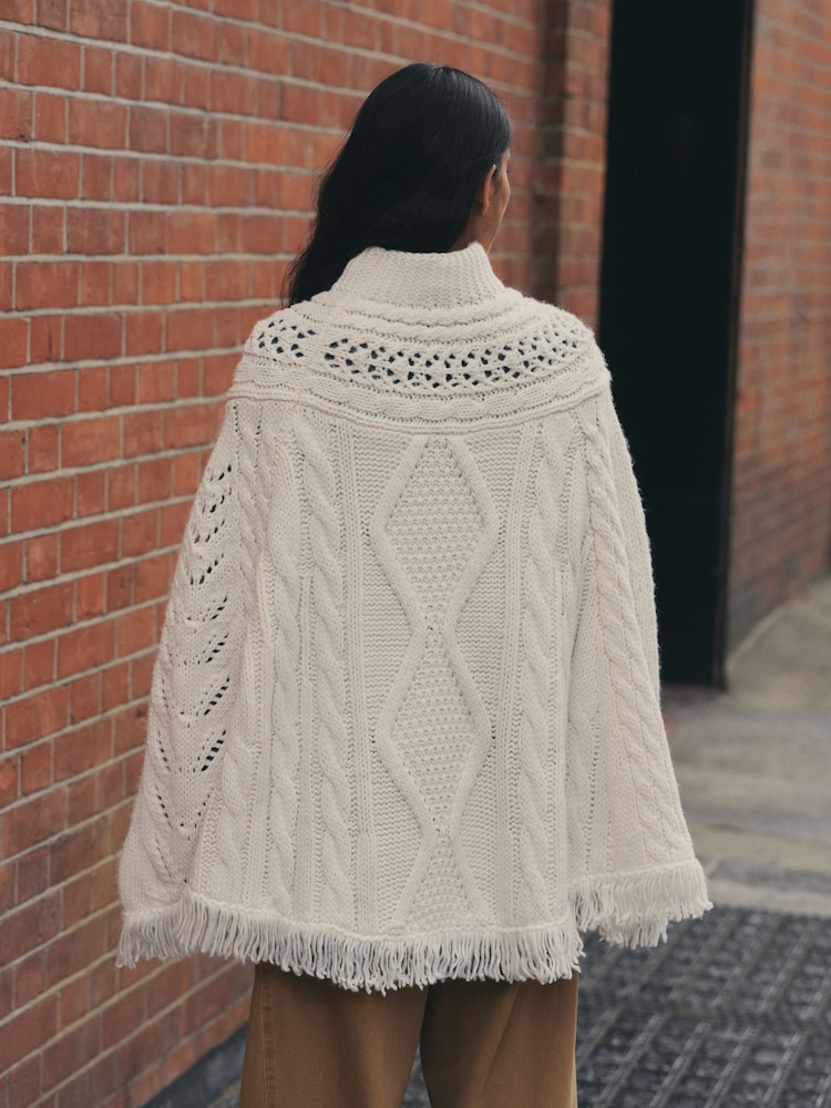 أبيض بيج فاتح - Knitted Long Cape Poncho with Tassels - صورة 2 من 7