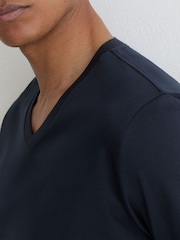 Reiss Navy Baron Air-Water-Cotton V-Neck Tailored-Fit T-Shirt - Image 3 of 4