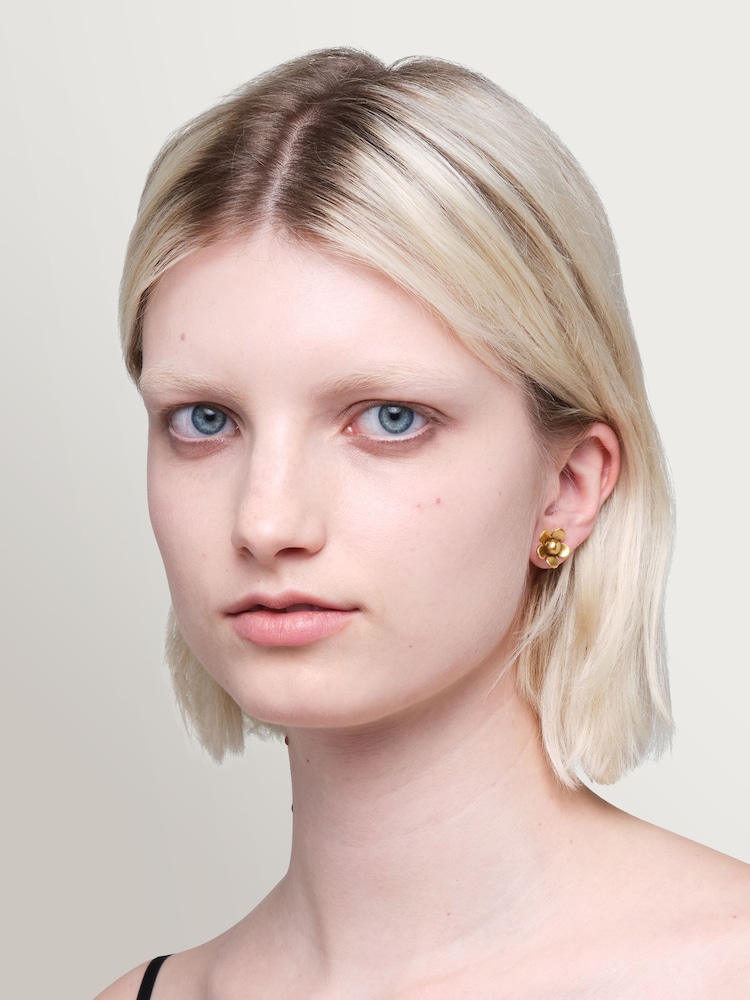Marc Jacobs Gold Tone Daisy Stud Earrings - Image 2 of 4