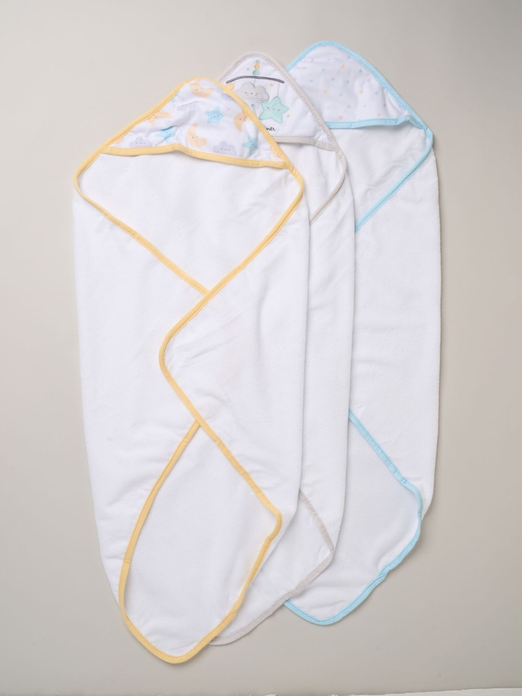 Rock-A-Bye Baby Boutique White Hooded Towels And Wash Cloth Set 3 Pack - Image 3 of 3 Rock-A-Bye Baby Boutique White Hooded Towels And Wash Cloth Set 3 Pack - Image 3 of 3