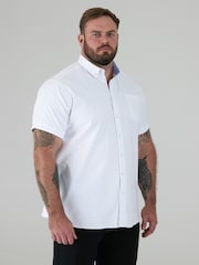 D555 White JAMES Classic Oxford Short Sleeve Button Down Shirt With Chest Pocket - Image 1 of 9