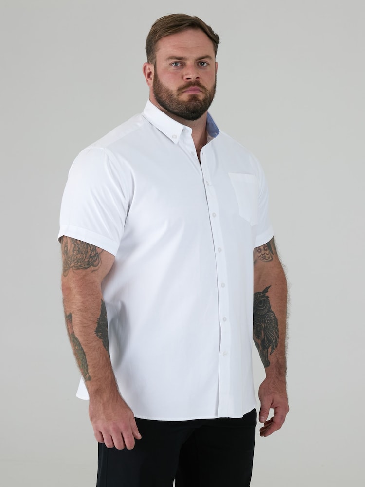 D555 White JAMES Classic Oxford Short Sleeve Button Down Shirt With Chest Pocket - Image 1 of 9