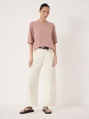 Hush חולצת טי בגזרת קפלים נשפכת, דגם Reece - תמונה 3 מתוך 5