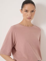 Hush חולצת טי בגזרת קפלים נשפכת, דגם Reece - תמונה 4 מתוך 5