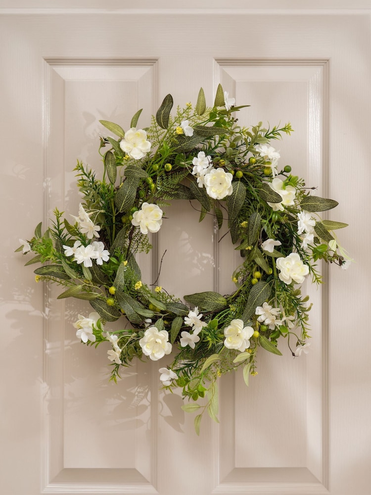 Scottish Everlastings Ltd White Floral Daisy Wreath - Image 1 of 3