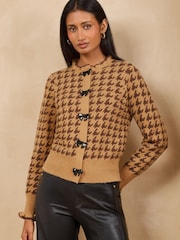 Love & Roses Camel Houndstooth Print Frilled Neck Bow Detail Knitted Cardigan - Image 4 of 5
