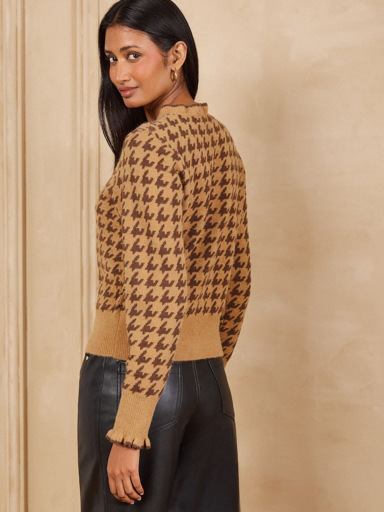 Love & Roses Camel Houndstooth Print Frilled Neck Bow Detail Knitted Cardigan - Image 5 of 5