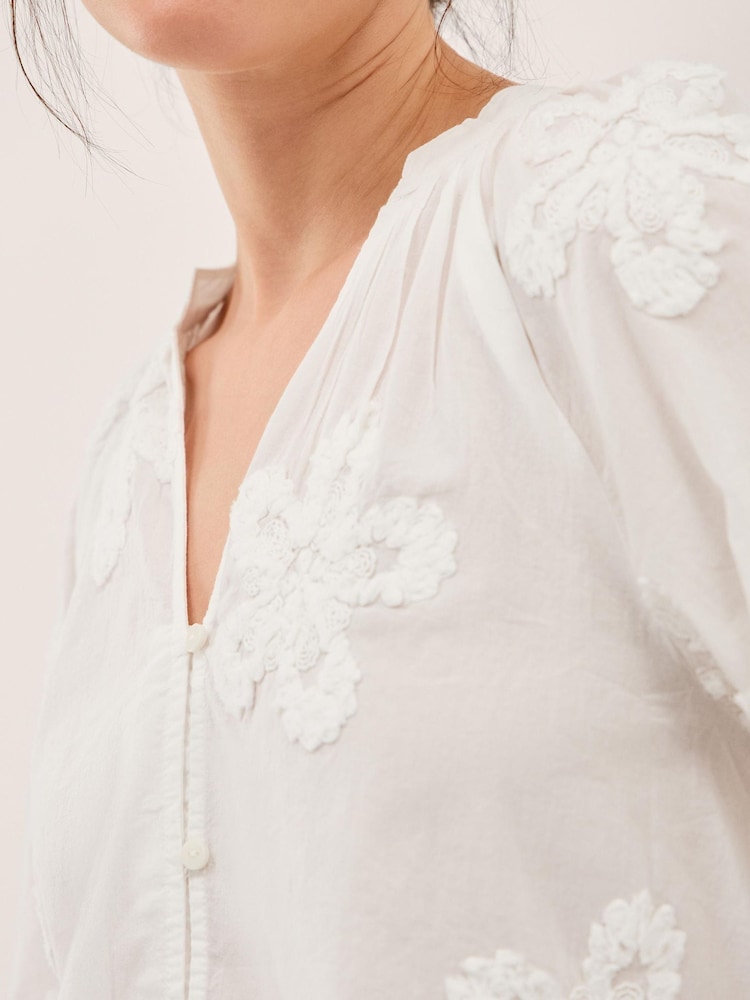 Monsoon Aria フローラルアップリケ ブラウス - 画像 2 / 5