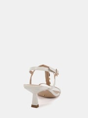 Λευκό - Novo Lottie Mid Heel Embellished T Bar Sandals - Εικόνα 4 του 6