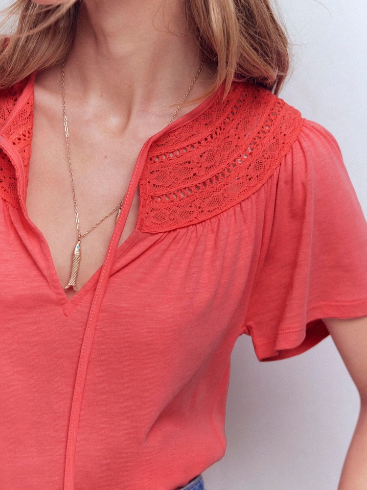 وردي - Boden Edi Trim Detail T-Shirt - صورة 2 من 5