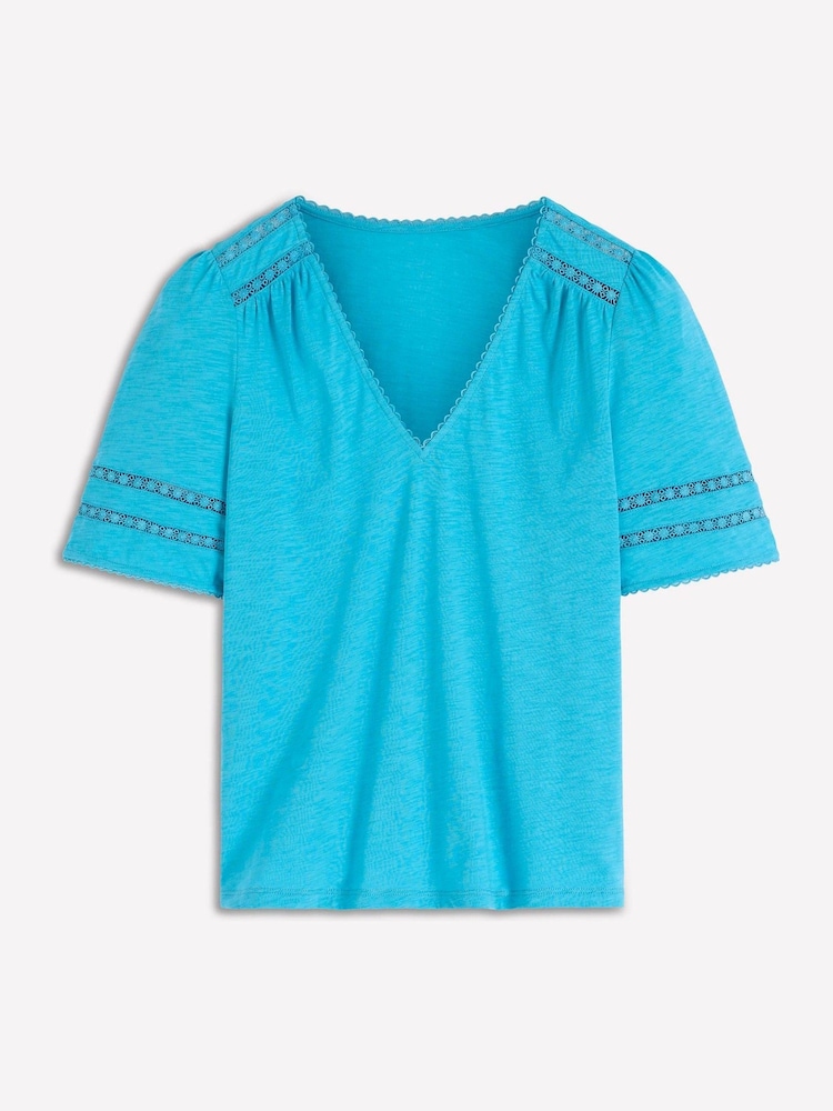 ブルー - Boden ポピー トリム Vネック Tシャツ - 画像 6 / 6