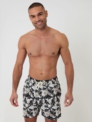 Threadbare Cream Leaf Print Seersucker Swim Shorts 2 Pack - Image 4 of 5