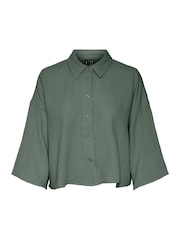 ירוק - VERO MODA Textured Cropped Cotton Shirt - תמונה 5 מתוך 5