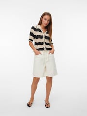 VERO MODA Cream Mid Rise Denim Bermuda Shorts - Image 3 of 4