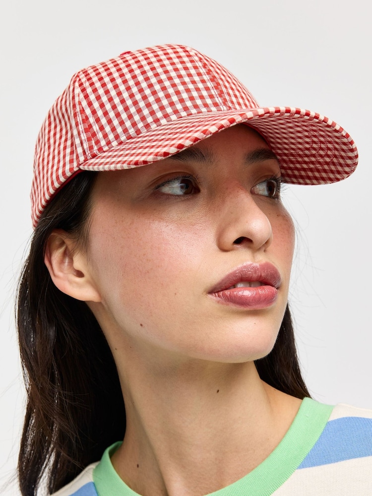 Oliver Bonas Gingham & Embroidered Strawberry Cap Hat - Bild 1 von 6
