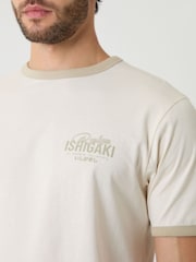 Threadbare Ishigaki Graphic Cotton Ringer T-Shirt - תמונה 4 מתוך 5