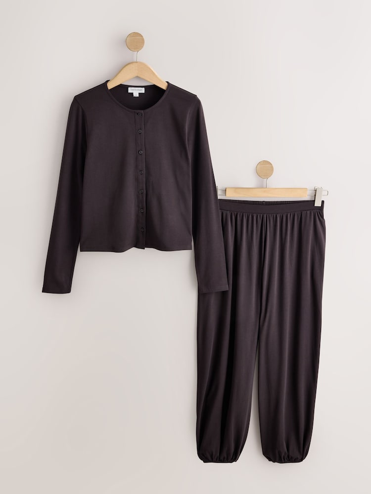 চকোলেট ব্রাউন - Jersey Balloon Leg Button Through Long Sleeve Pyjamas - 4এর মধ্যে 1 ছবি