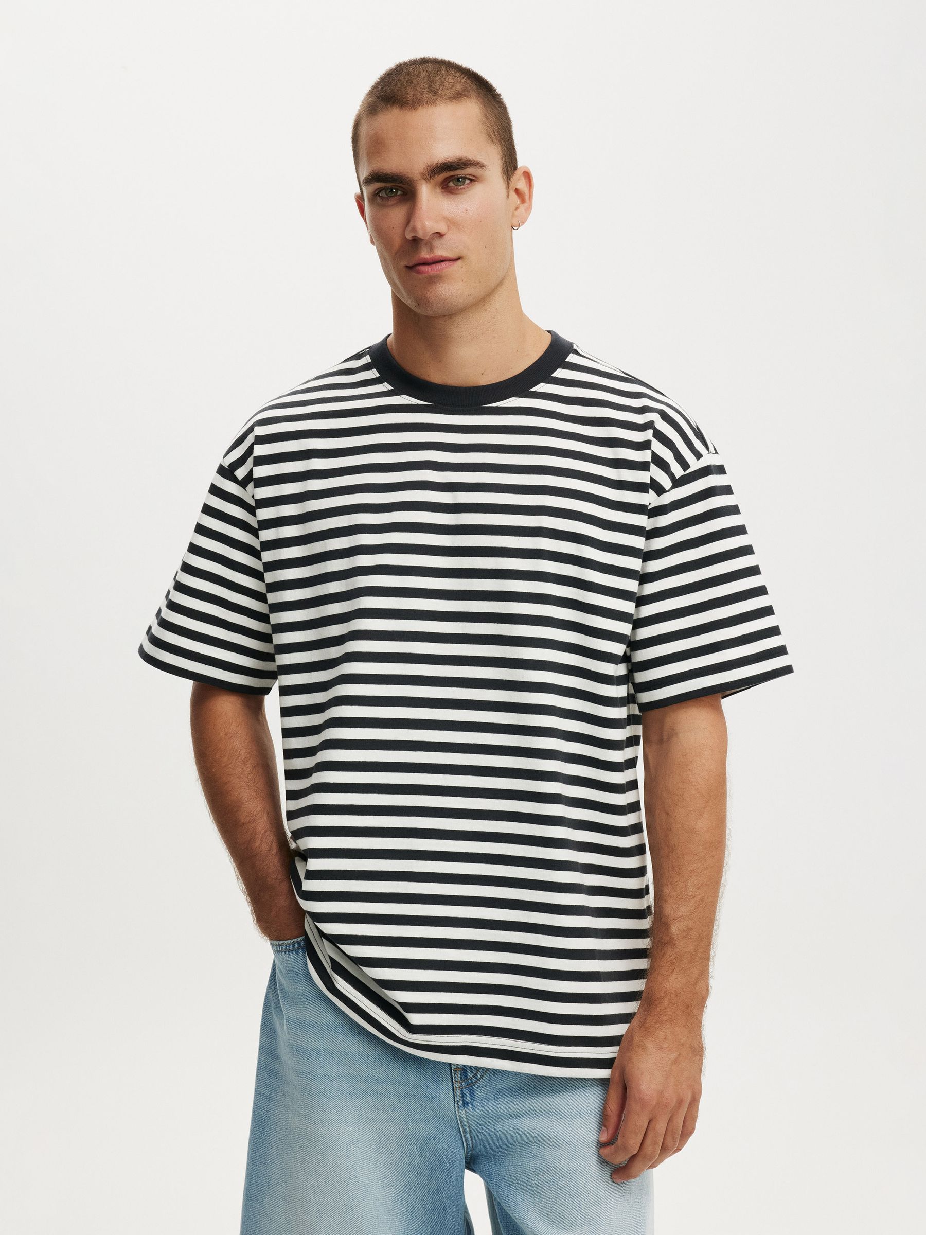 トップス STRIPED MASSIVE T-SHIRT WITH DRAWSTRINGS Buy Cotton On Washed Black/Vintage White Stripe Box Fit T-Shirt