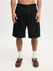 Cotton On Black Super Baggy Pleated Shorts - Image 3 of 8