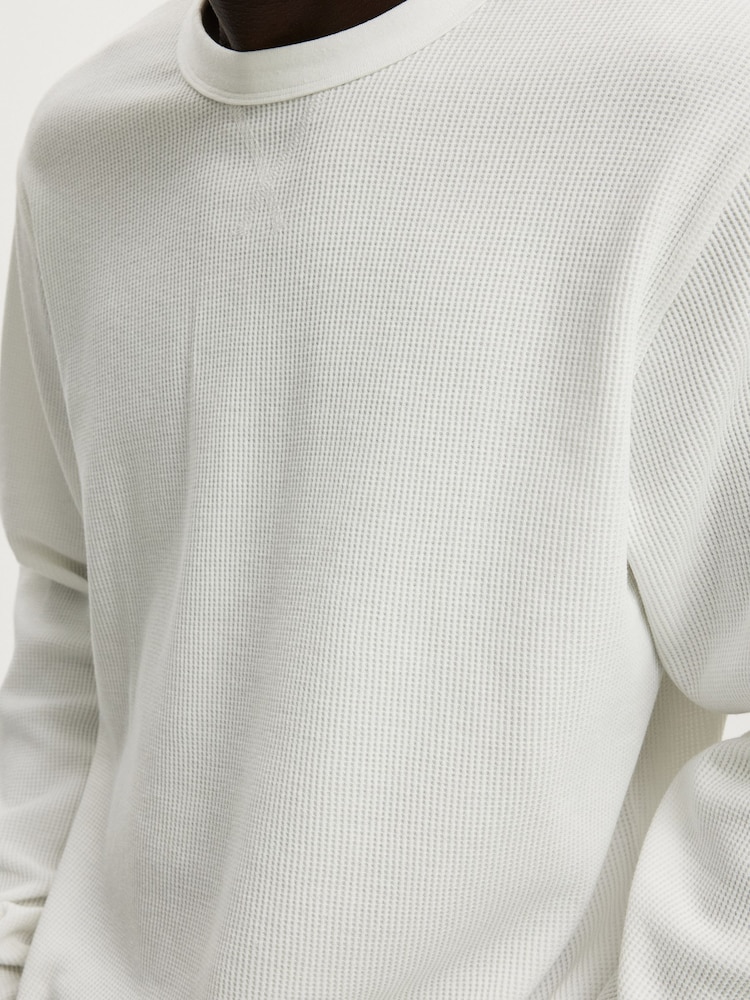 Cotton On White Cropped Fit Textured Long Sleeve T-Shirt - Image 4 of 4