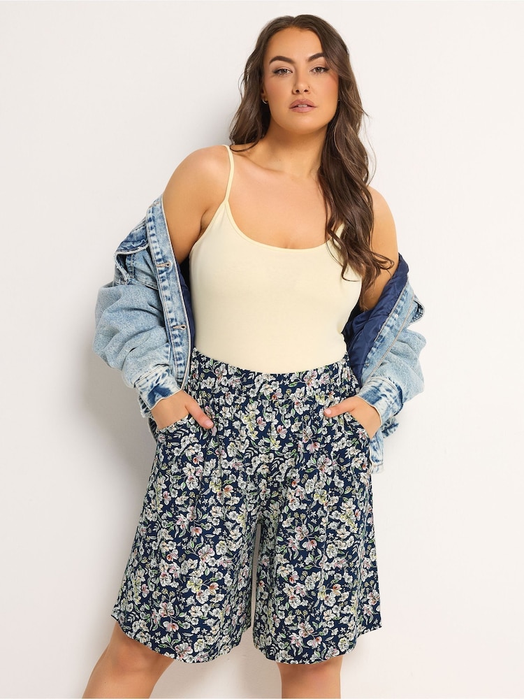 Yours Curve Blue Floral Ditsy Shorts - Image 1 of 5