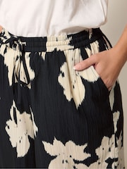 Yours Curve Black Wide Leg Trousers - Image 4 of 5