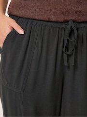 Yours Curve Black Chambray Barrel Trousers - Image 4 of 5