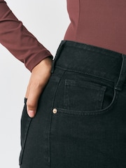Itim - Hourglass Flare Leg Denim Jeans - Larawan 5 ng 5