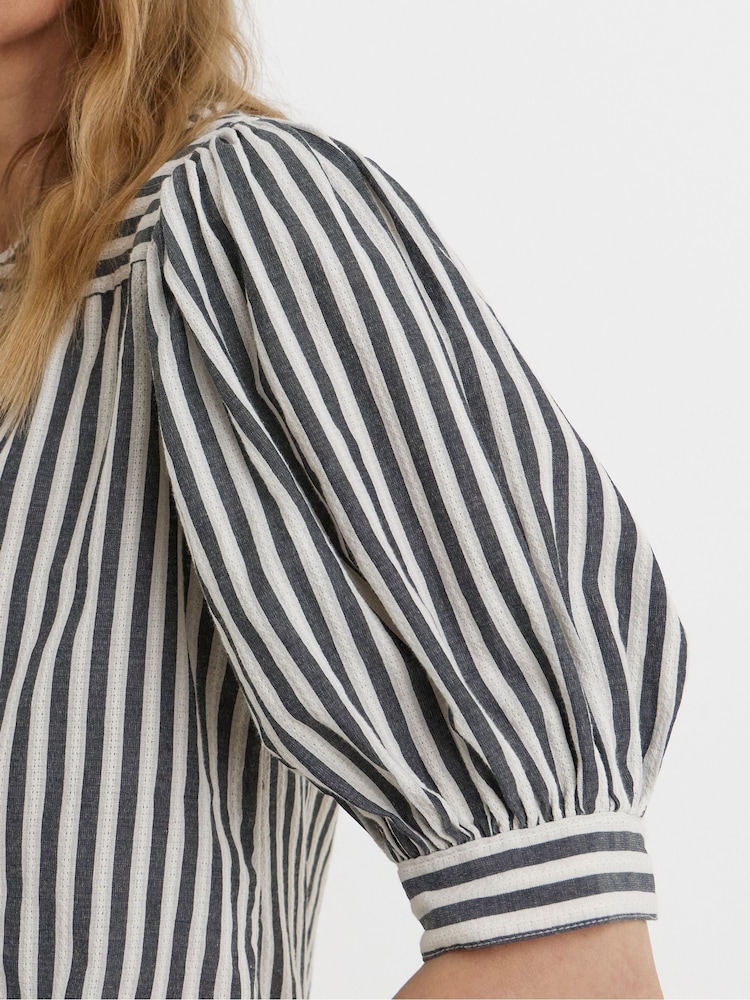 JD Williams Grey Stripe Short Sleeve Tunic Top - Image 4 of 4 JD Williams Grey Stripe Short Sleeve Tunic Top - Image 4 of 4