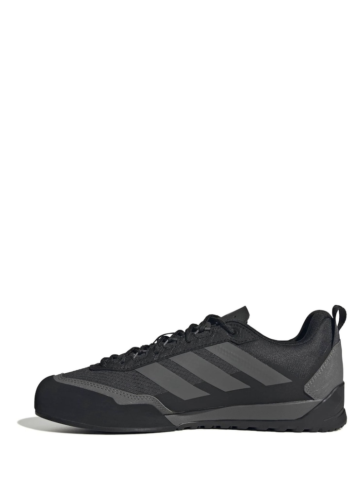 adidas Terrex Black Skychaser Solo Approach Shoes - Image 2 of 9 adidas Terrex Black Skychaser Solo Approach Shoes - Image 2 of 9