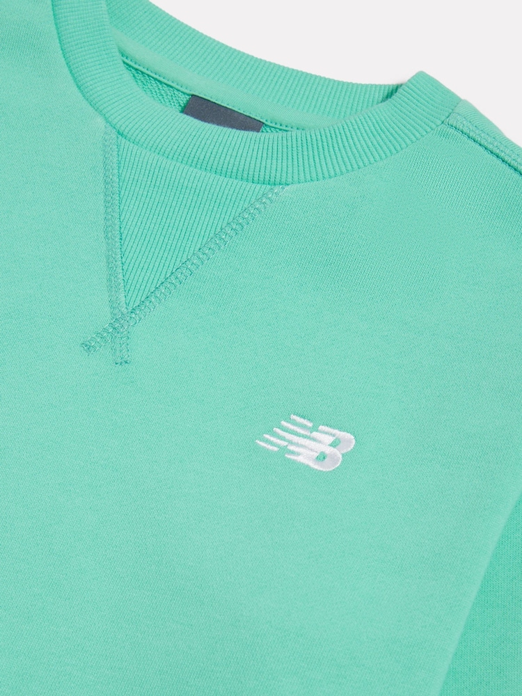 أخضر - سويت شيرت ذو ياقة بحافة مستديرة من قماش فرينش تيري مزين بشعار صغير من New Balance - صورة 8 من 8