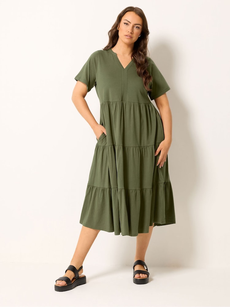 Yours Curve Green Tiered Maxi Dress - Image 2 of 5 Yours Curve Green Tiered Maxi Dress - Image 2 of 5