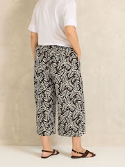 Evans Brown Leaf Print Linen Blend Cropped Trousers - Image 2 of 5