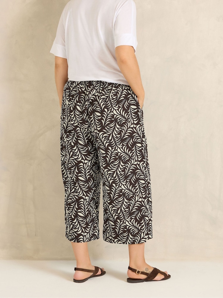 Evans Brown Leaf Print Linen Blend Cropped Trousers - Image 2 of 5