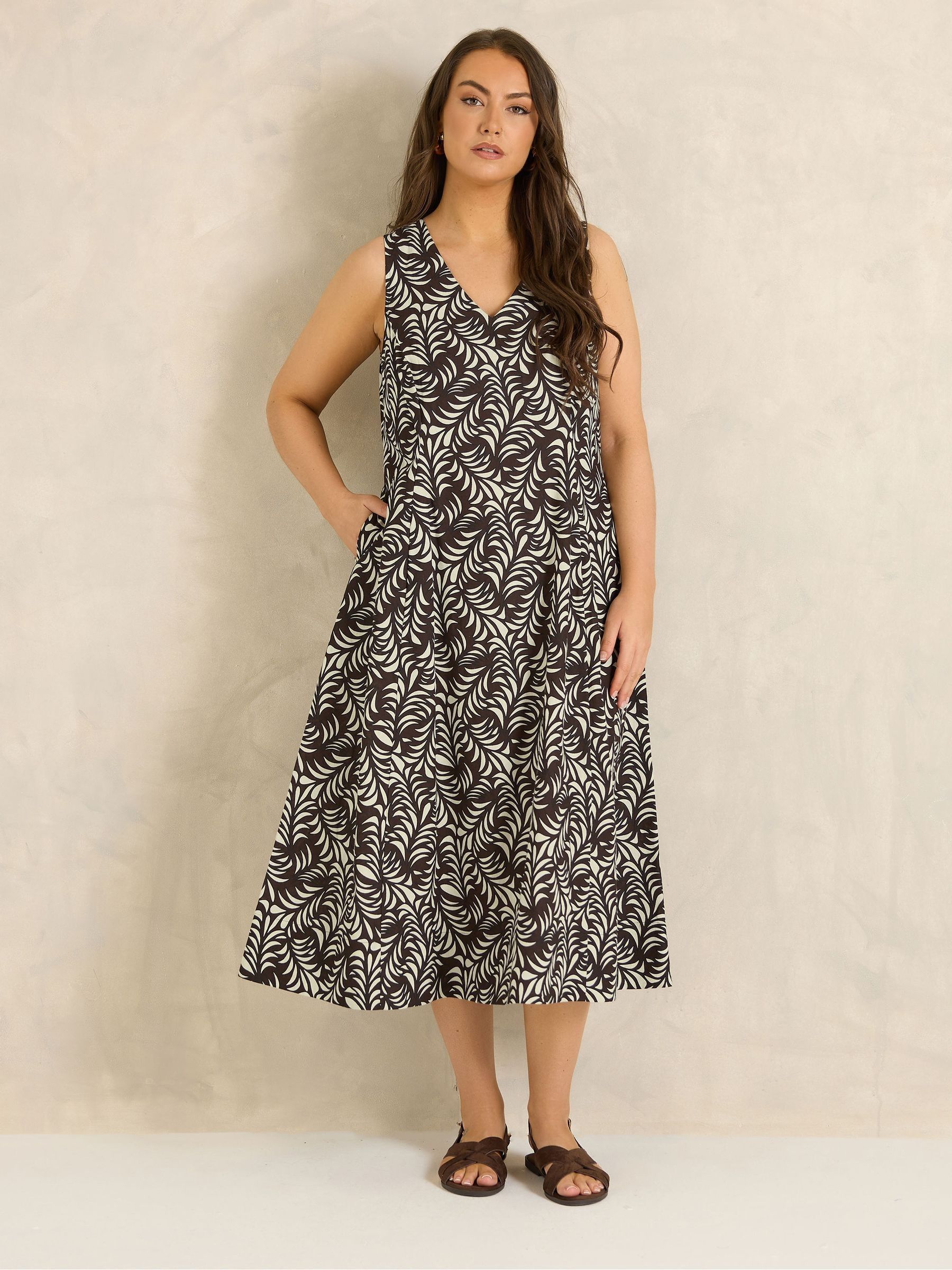Evans Women's Brown Linen Blend Leaf Print Maxi Dress