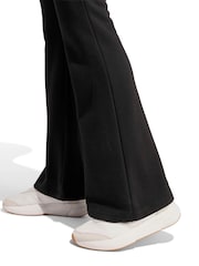 adidas Seasonal Essentials French Terry Flared Joggers - 画像 5 / 6