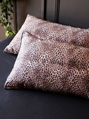 Rockett St George Set of 2 Brown 200 Thread Count Pillowcases - Image 3 of 5