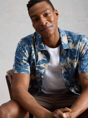 White Stuff Hayle Palms Print Shirt - Imagen 4 de 6