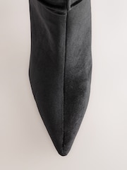 Melns - Forever Comfort® Velvet Slouch Knee High Boots - Attēls 3 no 5