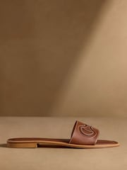 חום - Russell & Bromley סנדלי מיול, דגם Newby - תמונה 1 מתוך 7