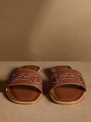 חום - Russell & Bromley סנדלי מיול, דגם Newby - תמונה 3 מתוך 7
