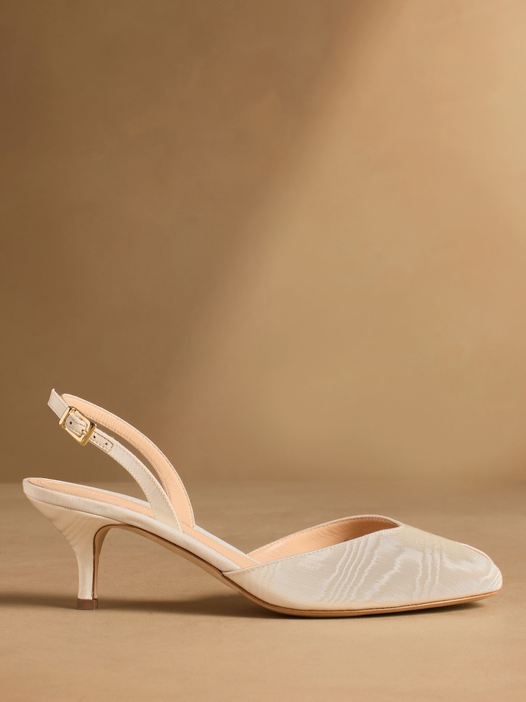 Elfenbein Satin - Russell & Bromley Kingsley Mid Peep Toe Heeled Sandals - Bild 2 von 7 Elfenbein Satin - Russell & Bromley Kingsley Mid Peep Toe Heeled Sandals - Bild 2 von 7