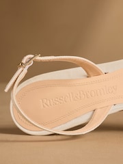 Elfenbein Satin - Russell & Bromley Kingsley Mid Peep Toe Heeled Sandals - Bild 5 von 7