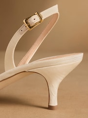 Elfenbein Satin - Russell & Bromley Kingsley Mid Peep Toe Heeled Sandals - Bild 6 von 7
