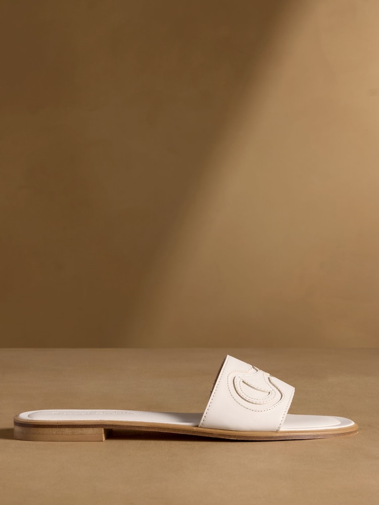 ניטרלי - Russell & Bromley סנדלי מיול, דגם Newby - תמונה 2 מתוך 7