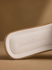 ניטרלי - Russell & Bromley סנדלי מיול, דגם Newby - תמונה 5 מתוך 7