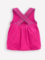 ורוד - Boden Cross-Back Pom Trim Top - תמונה 2 מתוך 3