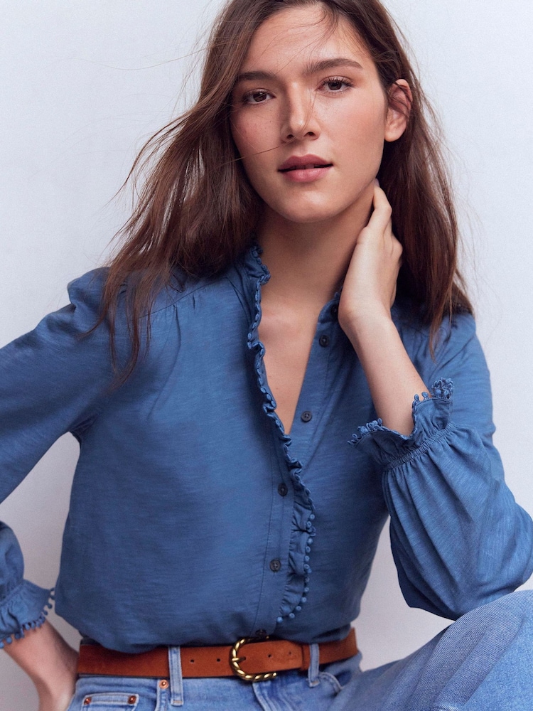 Blau - Boden Emily Pom Detail Ruffle Shirt - Bild 1 von 5