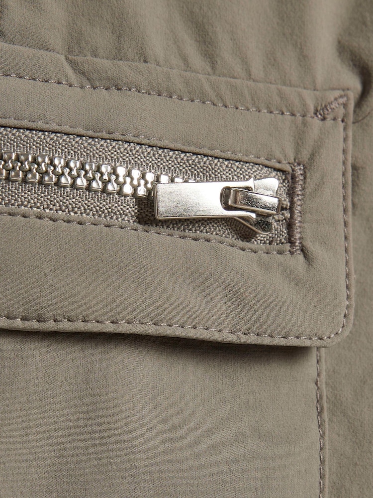 River Island Grey Zip Pocket Cargo Shorts - Image 4 of 4